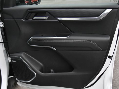 Used 2024 GMC Acadia Elevation image 54