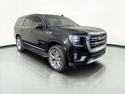 Used 2021 GMC Yukon SLT w/ SLT Luxury Plus Package image 2