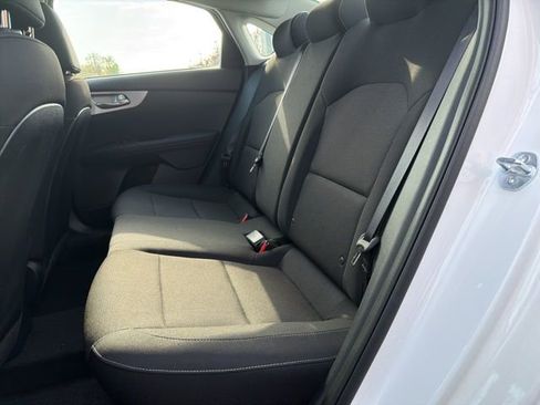 Used 2024 Kia Forte LXS FWD image 9