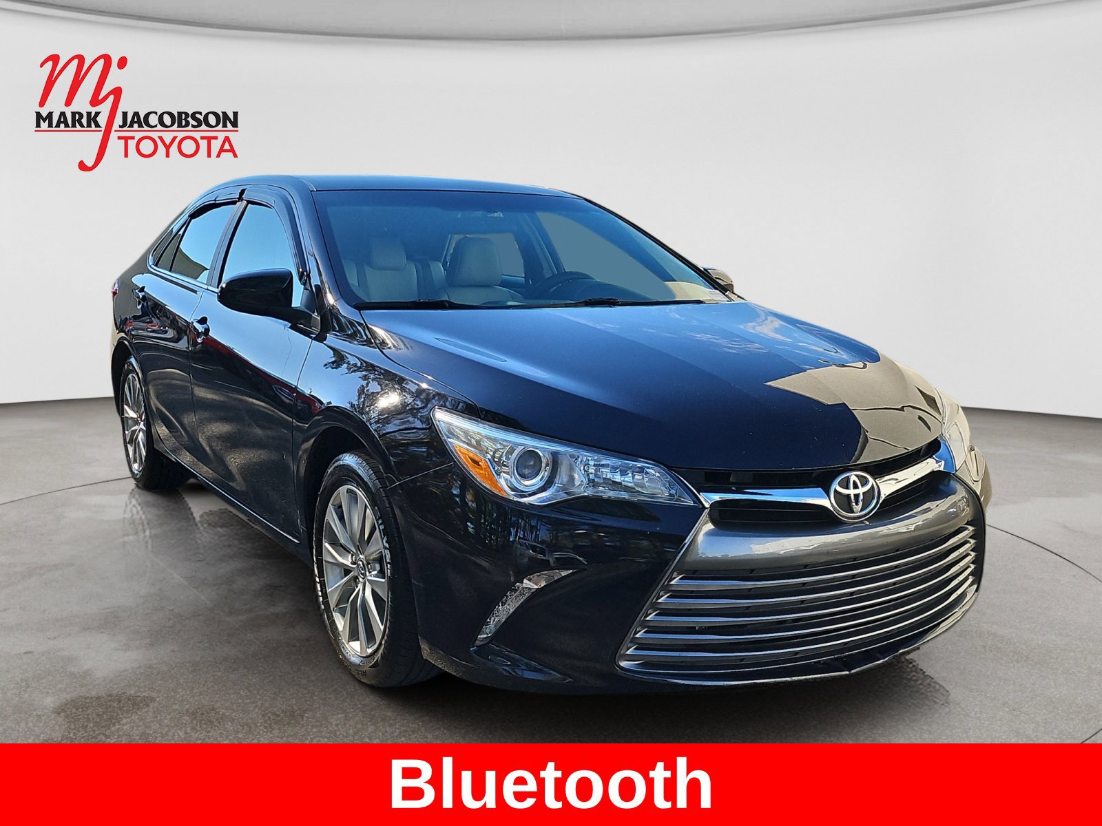 Used 2015 Toyota Camry XLE FWD image 4