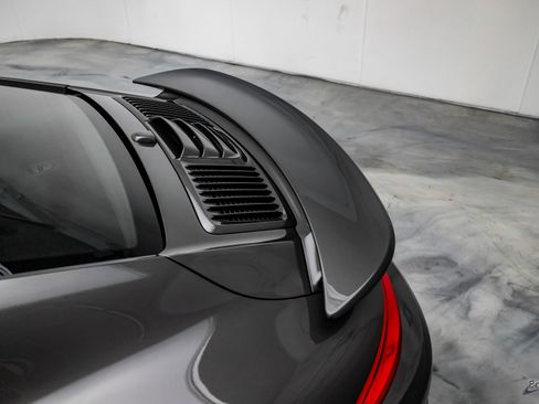 Used 2017 Porsche 911 Turbo image 30