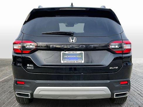 Used 2023 Honda Pilot Elite image 7