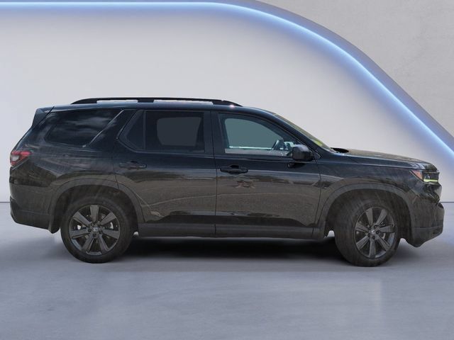 Used 2025 Honda Pilot Sport image 3