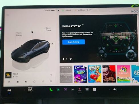 Used 2025 Tesla Model 3 Long Range AWD/4WD image 45