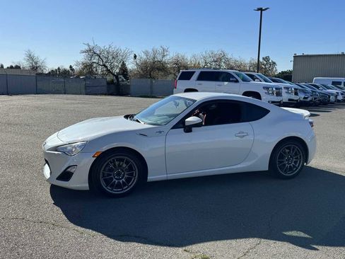 Used 2016 Scion FR-S image 6