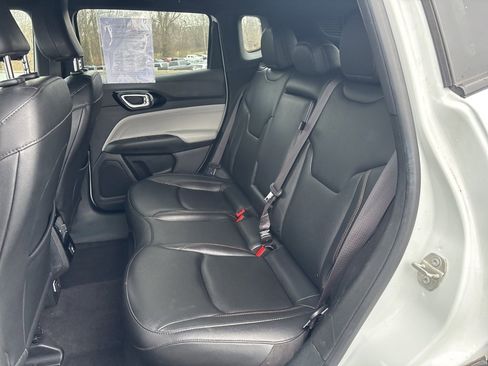 Used 2024 Jeep Compass Limited image 10