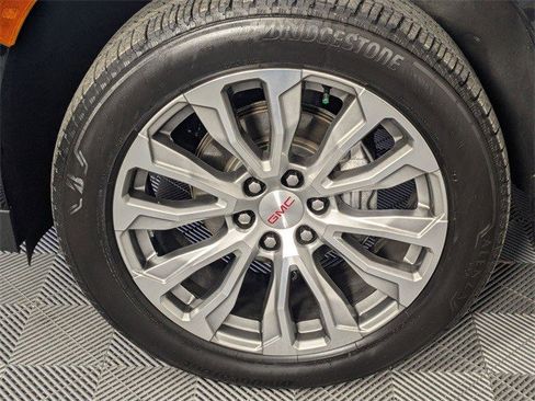 Certified 2021 GMC Yukon Denali w/ Denali Premium Package image 11