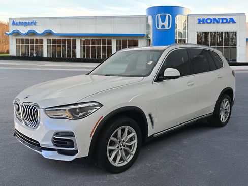 Used 2023 BMW X5 xDrive40i w/ Premium Package image 1