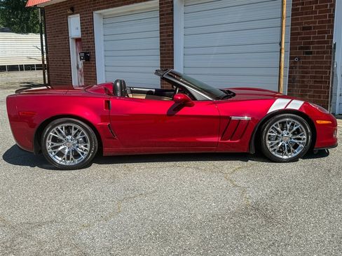 Used 2010 Chevrolet Corvette Grand Sport w/ Preferred Equipment Group RWD image 34