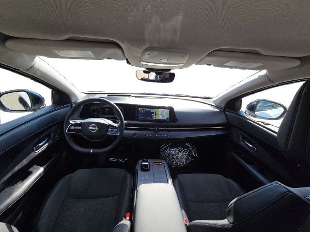 Used 2024 Nissan Ariya AWD image 12