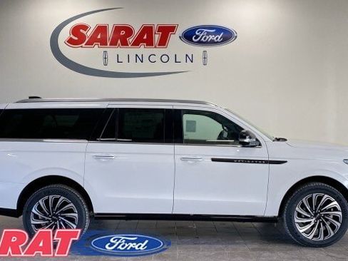 New 2025 Lincoln Navigator L Black Label image 1