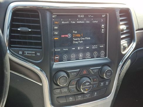 Used 2018 Jeep Grand Cherokee Limited AWD/4WD image 22
