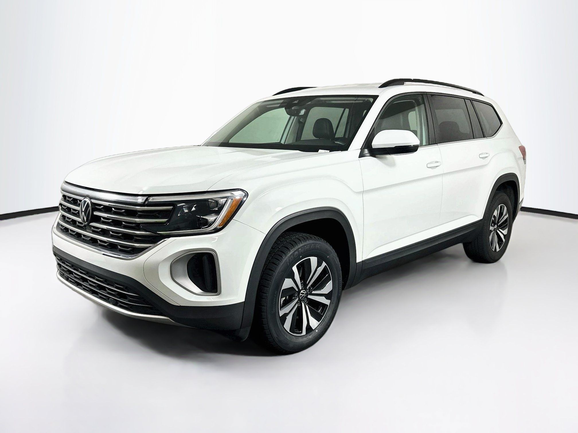 Used 2024 Volkswagen Atlas SE FWD image 3
