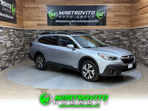 Used 2022 Subaru Outback Limited XT image 1
