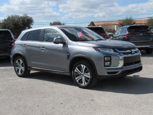 Used 2025 Mitsubishi Outlander Sport ES image 1