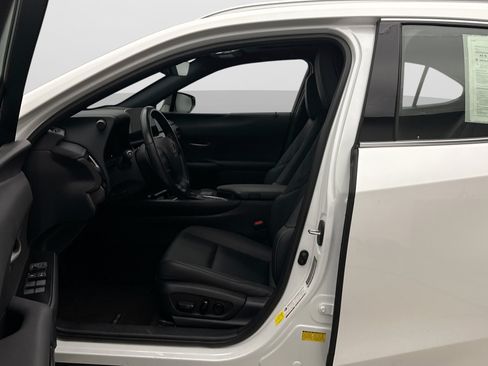Used 2023 Lexus UX 250h AWD w/ Premium Package image 8