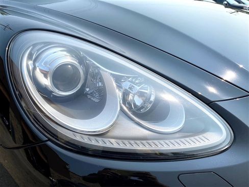 Used 2014 Porsche Cayenne S w/ Comfort Plus Package image 21