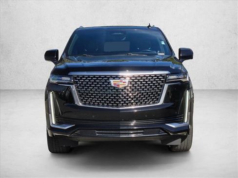 Used 2022 Cadillac Escalade ESV Premium Luxury image 2