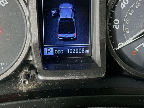 Used 2016 Toyota Tacoma TRD Sport w/ Towing Package AWD/4WD image 16