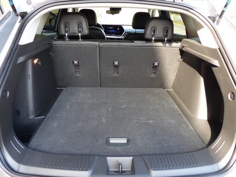 Used 2025 Chevrolet Trax LT w/ Driver Confidence Package image 27