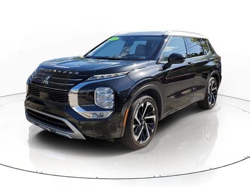 Used 2024 Mitsubishi Outlander SEL image 3
