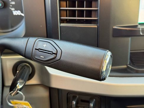 New 2026 Ford F250 XLT w/ FX4 Off-Road Package image 17