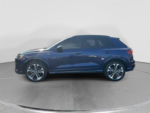 Used 2021 Audi Q3 2.0T Premium w/ Convenience Package AWD/4WD image 13