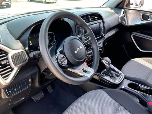 Used 2024 Kia Soul LX w/ Option Group 015 FWD image 37