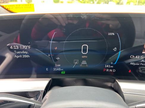 Used 2025 Cadillac Lyriq Sport AWD/4WD image 28