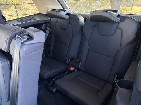 Used 2025 Volvo XC90 B6 Plus image 33