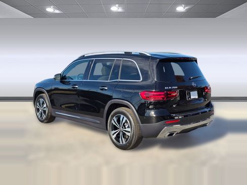 Certified 2026 Mercedes-Benz GLB 250 4MATIC image 3