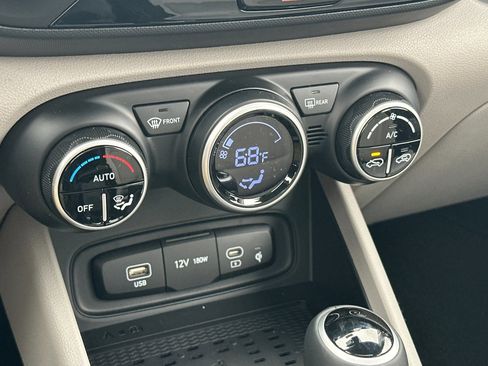 New 2026 Hyundai Venue SEL image 20