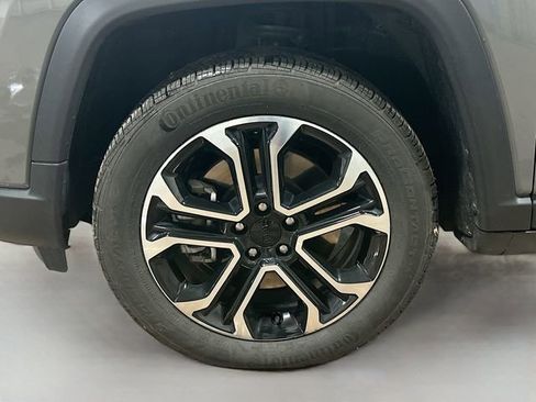 Used 2023 Jeep Compass Limited image 31