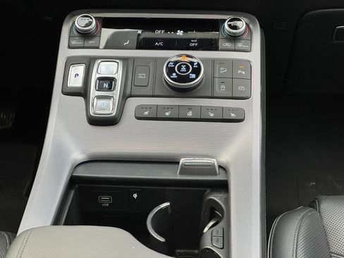 Used 2023 Hyundai Palisade Calligraphy w/ Cargo Package image 18