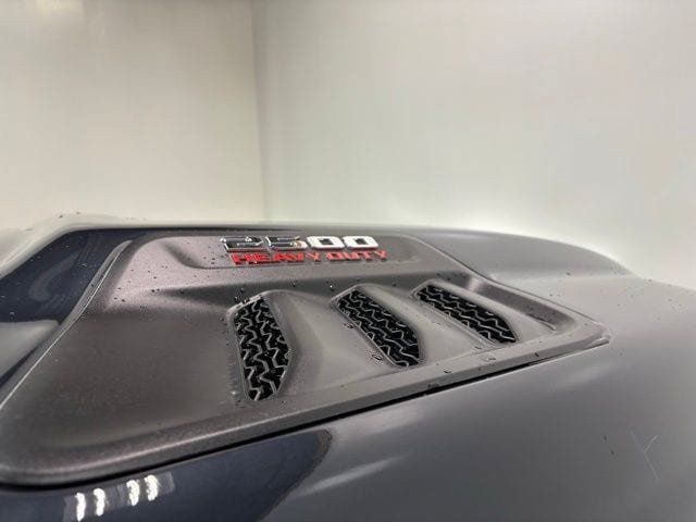 New 2026 RAM 2500 Laramie AWD/4WD image 12