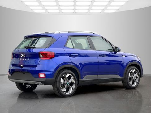 New 2025 Hyundai Venue SEL image 4