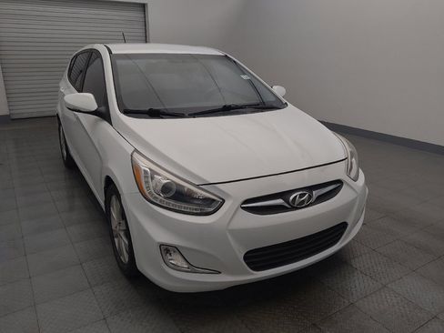 Used 2014 Hyundai Accent SE image 14