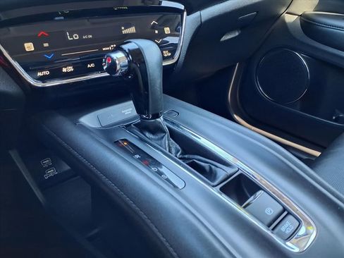 Used 2020 Honda HR-V Touring image 29