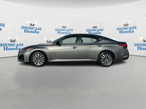 Used 2024 Nissan Altima 2.5 SV image 4