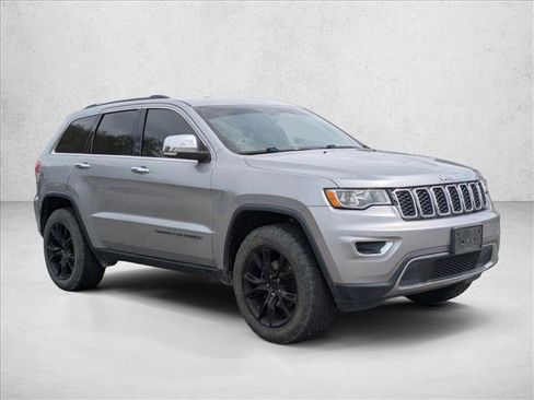 Used 2017 Jeep Grand Cherokee Limited image 3