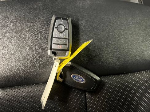 Used 2021 Ford F350 Lariat AWD/4WD image 36