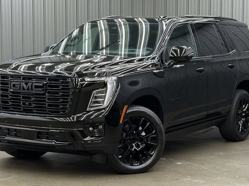 Used 2026 GMC Yukon Denali w/ Sun & Power Step Package AWD/4WD image 1