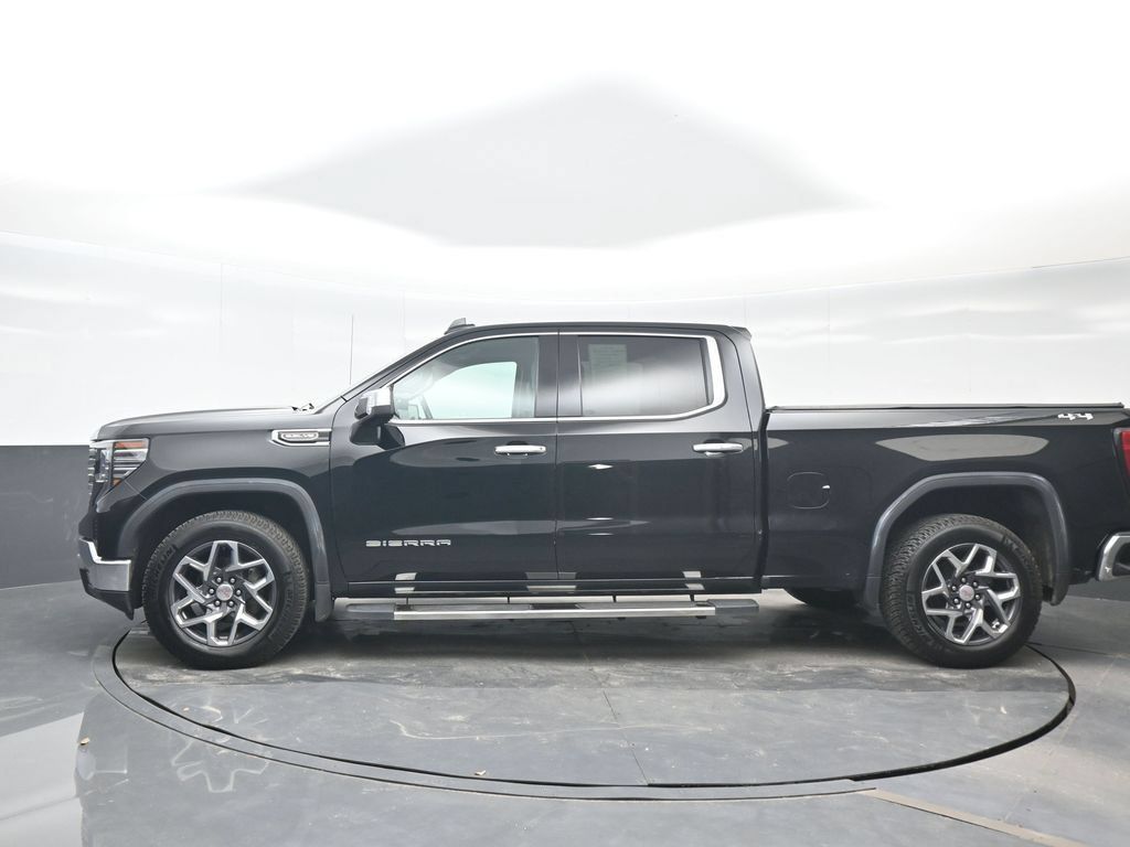Used 2022 GMC Sierra 1500 SLT w/ SLT Convenience Package AWD/4WD image 3