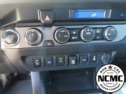 Used 2021 Toyota Tacoma TRD Sport image 45