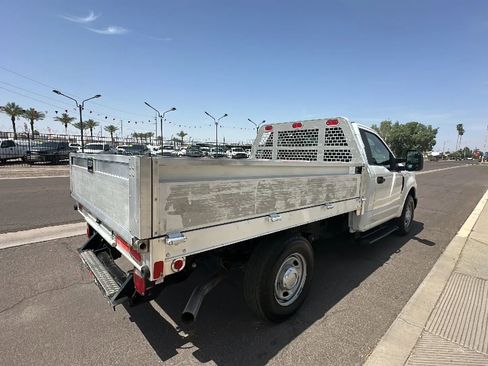 Used 2019 Ford F250 XL image 5