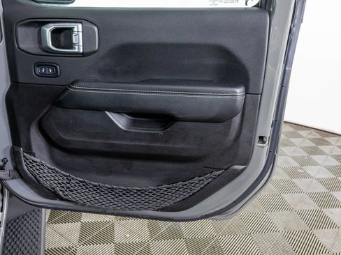 Used 2022 Jeep Wrangler Unlimited Sahara w/ Cold Weather Group AWD/4WD image 48