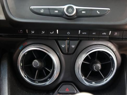 Used 2020 Chevrolet Camaro LT RWD image 23