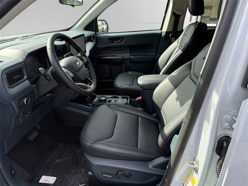 New 2025 Ford Maverick Lariat w/ Black Appearance Package image 9