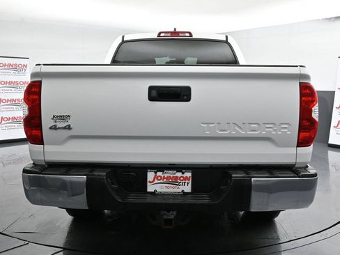 Used 2021 Toyota Tundra SR5 w/ SR5 Upgrade Package AWD/4WD image 8