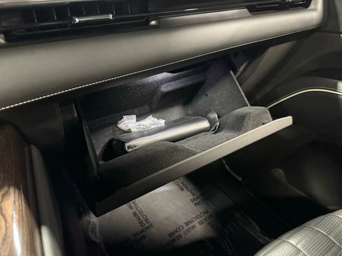 Used 2023 Cadillac Escalade Sport Platinum w/ LPO, ONYX Package image 24